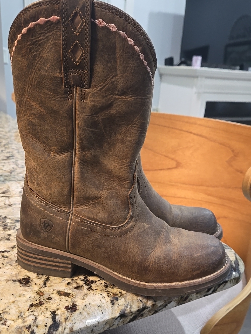 Ariat Brown Leather Cowgirl Boots with Pink Stitching